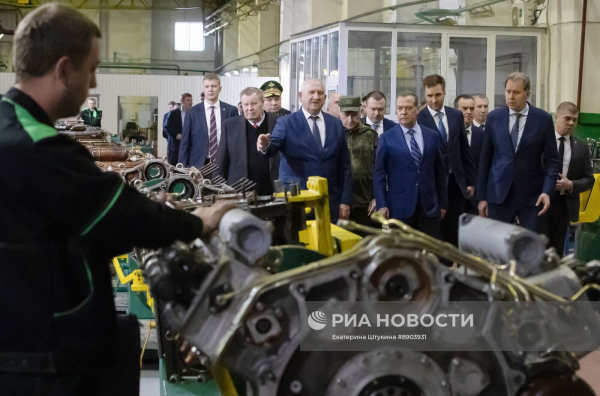 Вениамин Кондратьев принял участие в совещании Дмитрия Медведева по ремонту и модернизации бронетанковой техники