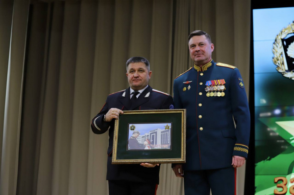 В Краснодаре в высшем военном училище им. Штеменко провели торжественное мероприятие по случаю Дня защитника Отечества