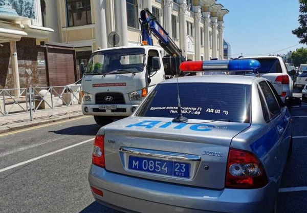 «Воспитать культуру»: в Краснодаре за три месяца на штрафстоянки вывезено почти 2,5 тысячи машин
«Воспитать культуру»: в Краснодаре за три месяца на штрафстоянки вывезено почти 2,5 тысячи машин