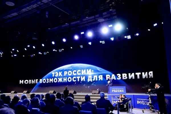 Делегация Краснодарского края приняла участие в Дне энергетики на выставке «Россия»
Делегация Краснодарского края приняла участие в Дне энергетики на выставке «Россия»