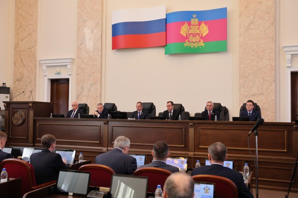 На развитие жилищно-коммунального хозяйства Краснодарского края в 2024 году направят 46,2 миллиарда рублей На развитие жилищно-коммунального хозяйства Краснодарского края в 2024 году направят 46,2 миллиарда рублей