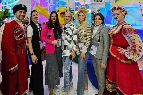 Кубанская делегация приняла участие в Евразийском женском форуме на выставке «Россия» в Москве
Кубанская делегация приняла участие в Евразийском женском форуме на выставке «Россия» в Москве