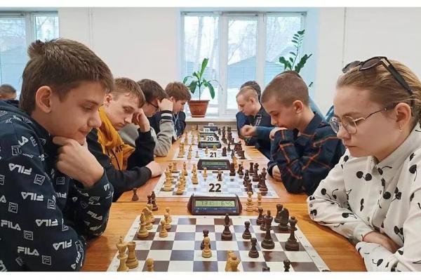 
Спортсмены из Краснодарского края завоевали шесть медалей на чемпионатах ЮФО по шахматам                    