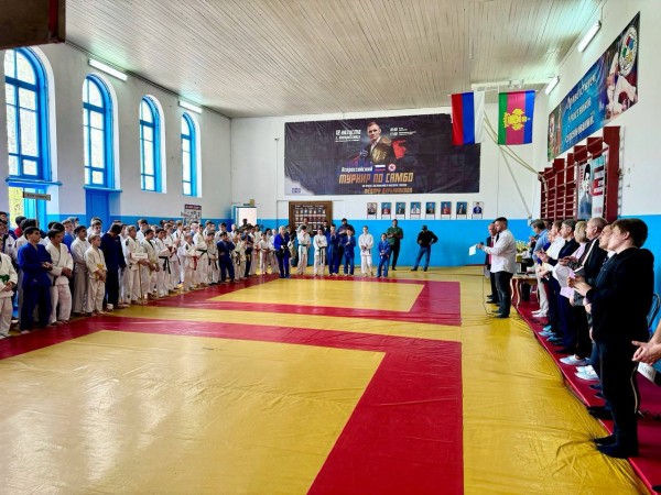 Открытые соревнования по дзюдо стартовали в Апшеронском районе
