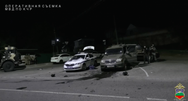 В Карачаево-Черкесии вновь напали на наряд полиции. Два человека погибли В Карачаево-Черкесии вновь напали на наряд полиции. Два человека погибли