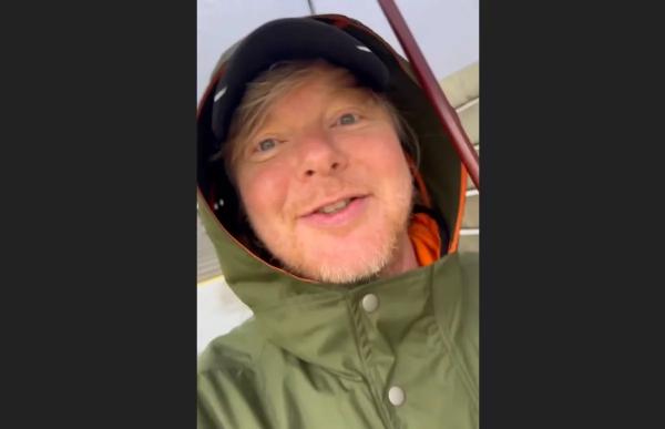 Рыжий из «Иванушек» показал на видео дождливый Сочи
Рыжий из «Иванушек» показал на видео дождливый Сочи