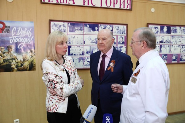 Анна Минькова поздравила с наступающим Днем Победы пациентов краевого госпиталя для ветеранов войн Анна Минькова поздравила с наступающим Днем Победы пациентов краевого госпиталя для ветеранов войн