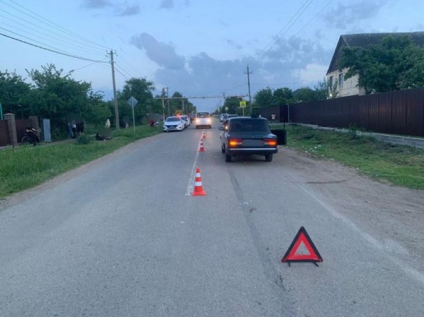  В кубанской станице в аварии погиб 13-летний мальчик, катавшийся на скутере 