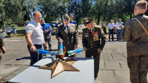 В шести поселениях Лабинского района зажгли Вечные огни у мемориалов