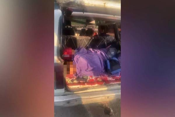Автомобиль с двумя детьми в багажнике остановили в Усть-Лабинске
Автомобиль с двумя детьми в багажнике остановили в Усть-Лабинске