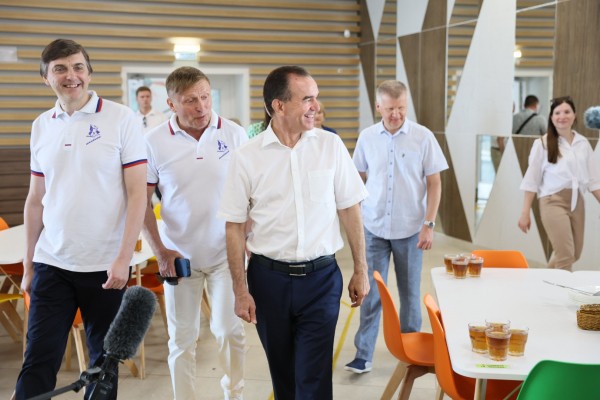Сергей Кравцов и Вениамин Кондратьев посетили Всероссийский детский центр «Орленок» Сергей Кравцов и Вениамин Кондратьев посетили Всероссийский детский центр «Орленок»