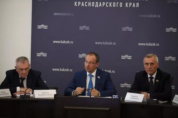 
В центре внимания депутатов &ndash; вопрос кадров в здравоохранении                    