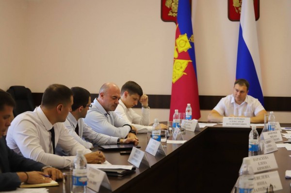 По поручению губернатора Александр Нестеренко проверил темпы строительства социальных объектов в Геленджике