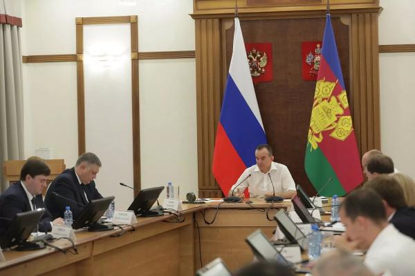 
Губернатор Вениамин Кондратьев поручил ускорить строительство детсада в Отрадненском районе                    