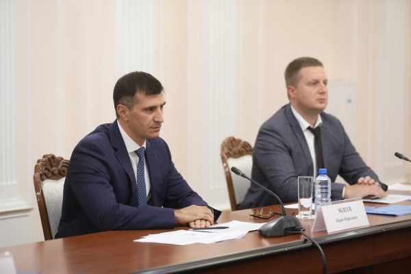 Вениамин Кондратьев встретился с руководителем &laquo;Россети Кубань&raquo;