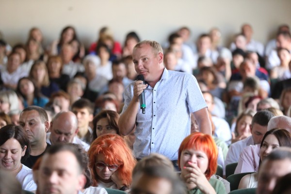 В Кущевском районе построят парк и капитально отремонтируют стадион В Кущевском районе построят парк и капитально отремонтируют стадион