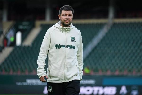Агент Сафонов: «Краснодар» пока не удивляет, Ивич сильнее Мусаева»
Агент Сафонов: «Краснодар» пока не удивляет, Ивич сильнее Мусаева»