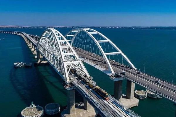 Что известно о ситуации на подъездах к Крымскому мосту 9 сентября
Что известно о ситуации на подъездах к Крымскому мосту 9 сентября
