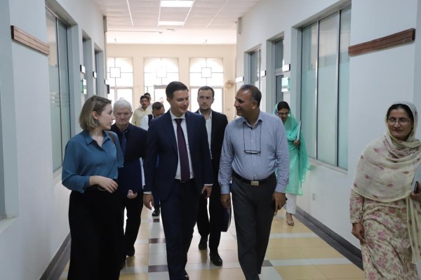 Выставка кубанского художника Сергея Дудко проходит в Пакистане