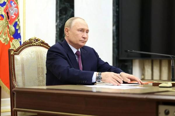 Путин заявил о праве России применить ядерное оружие в случае агрессии
Путин заявил о праве России применить ядерное оружие в случае агрессии