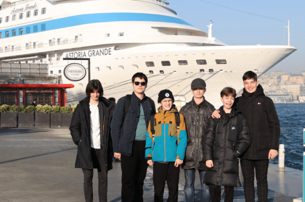 Финал Всероссийского конкурса Российского географического общества «Самое синее в мире…» проведут в Сириусе Финал Всероссийского конкурса Российского географического общества «Самое синее в мире…» проведут в Сириусе