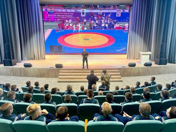 Федор Дурыманов провел мастер-класс в Мариуполе