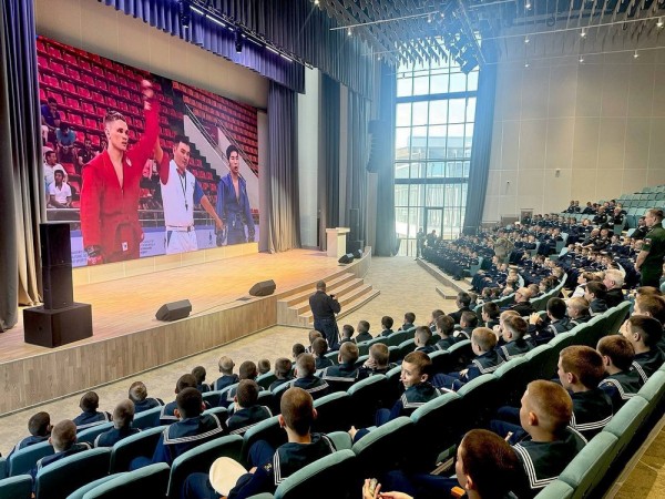 Федор Дурыманов провел мастер-класс в Мариуполе