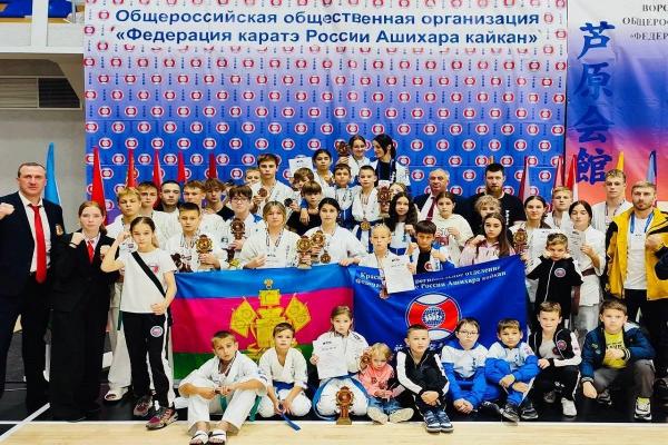 Полный контакт: каратисты Краснодарского края успешно выступили на российских турнирах
Полный контакт: каратисты Краснодарского края успешно выступили на российских турнирах