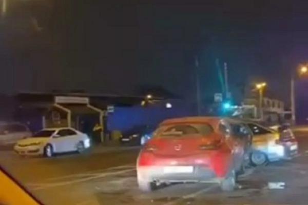 
20-летний водитель легковушки погиб в ДТП на улице Дзержинского в Краснодаре                    