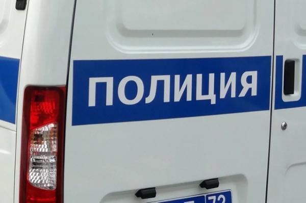 
В Новороссийске полиция проверит компанию, снявшую со стены здания флаг РФ    