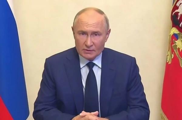 
Путин вручил орден Мужества замруководителя РИК НФ на Кубани Геращенко    