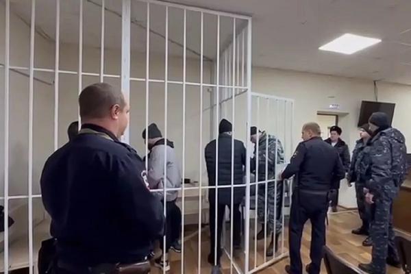 
Еще 8 участников массовых беспорядков в аэропорту Махачкалы получили сроки на Кубани                    