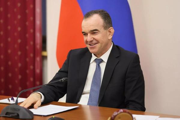 Губернатор Кубани Вениамин Кондратьев встретился с семьей Пархоменко
Губернатор Кубани Вениамин Кондратьев встретился с семьей Пархоменко