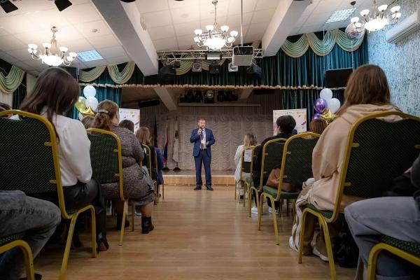 В Краснодаре состоялся финал регионального чемпионата по финансовой грамотности среди школьников
В Краснодаре состоялся финал регионального чемпионата по финансовой грамотности среди школьников