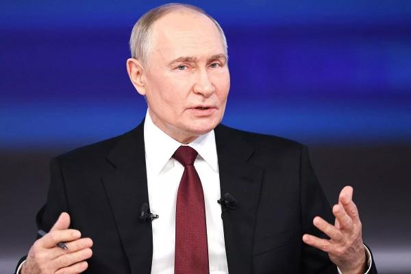 
Владимир Путин назвал Россию своей семьей                    