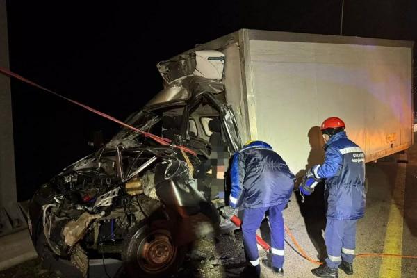 
Водитель на &laquo;Газели&raquo; врезался в грузовик в Краснодарском крае. Он погиб                    