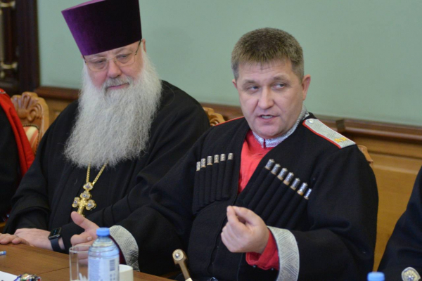 Вице-губернатор Александр Власов встретился со студентами казачьих сотен региона