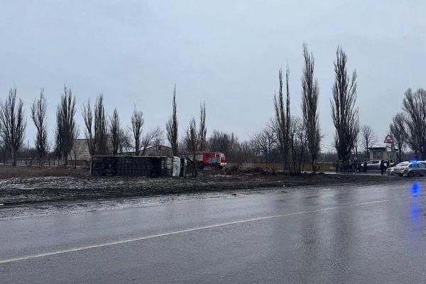 Три человека погибли в ДТП с автобусом Краснодар-Донецк в ДНР
Три человека погибли в ДТП с автобусом Краснодар-Донецк в ДНР