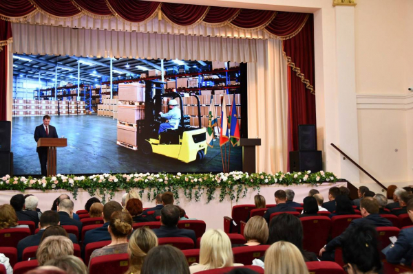 Евгений Пергун принял участие в отчетной сессии Совета Северского района
