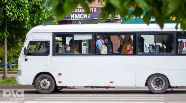 В Новороссийске проезд в маршрутках хотели поднять сразу на 10 рублей, а потом передумали В Новороссийске проезд в маршрутках хотели поднять сразу на 10 рублей, а потом передумали