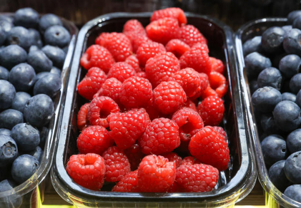 
Продукты, которые замедляют старение у мужчин, назвали учёные
