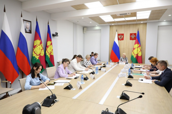 В Краснодаре провели первый оргкомитет по подготовке к конкурсу «Воспитатель года России» В Краснодаре провели первый оргкомитет по подготовке к конкурсу «Воспитатель года России»