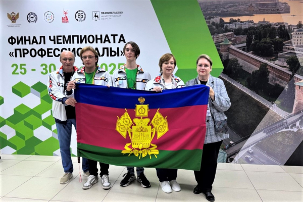 В Горячем Ключе благоустраивают зеленую зону