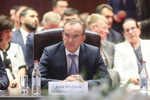 Губернатор Кубани Вениамин Кондратьев принял участие в X Российско-Армянском межрегиональном форуме
Губернатор Кубани Вениамин Кондратьев принял участие в X Российско-Армянском межрегиональном форуме