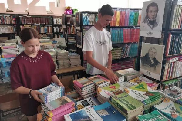 
Больше 11 тысяч кубанских подростков трудоустроили за первый месяц летних каникул                    