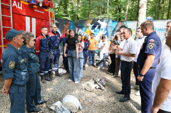 В Краснодарском крае могут создать ресурсный центр подготовки добровольцев по ликвидации ЧС В Краснодарском крае могут создать ресурсный центр подготовки добровольцев по ликвидации ЧС