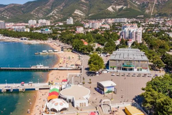 Полиция разыскивает отдыхающих, устроивших оргию на пляже в Архипо-Осиповке
Полиция разыскивает отдыхающих, устроивших оргию на пляже в Архипо-Осиповке