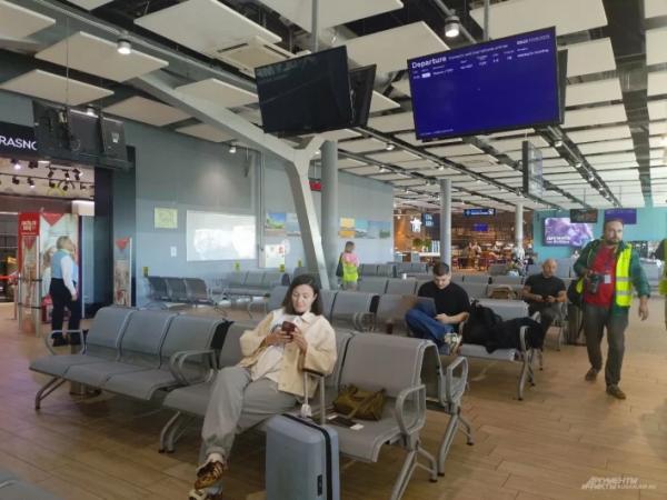 
В Краснодаре приземлился первый после трехлетней паузы пассажирский рейс    