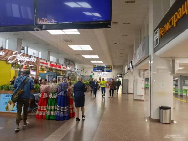 
В Краснодаре приземлился первый после трехлетней паузы пассажирский рейс    