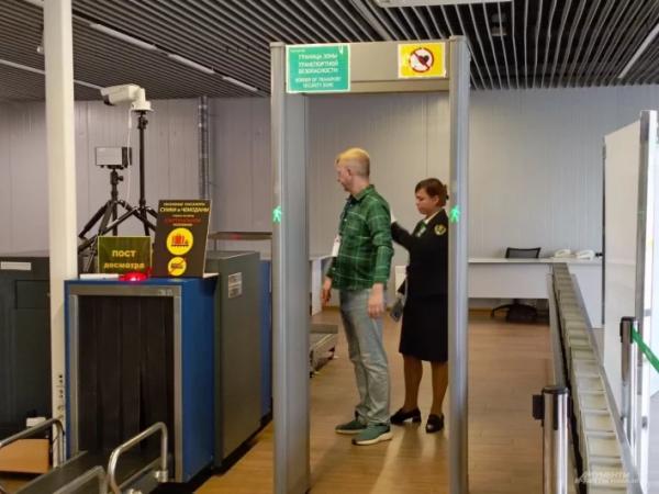 
В Краснодаре приземлился первый после трехлетней паузы пассажирский рейс    